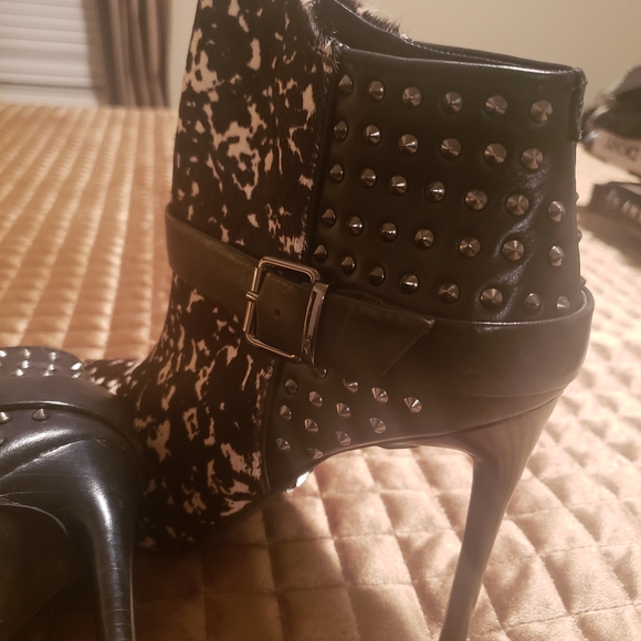 Kenneth Cole Boots - Picture 8 of 9